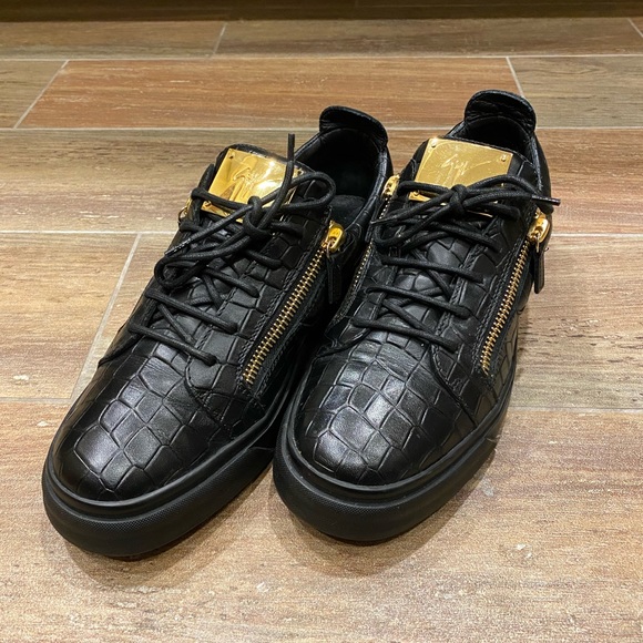 Giuseppe Zanotti Other - GIUSEPPE ZANOTTI
Men's Croc-Embossed Low-Top Sneakers, Black 42.5